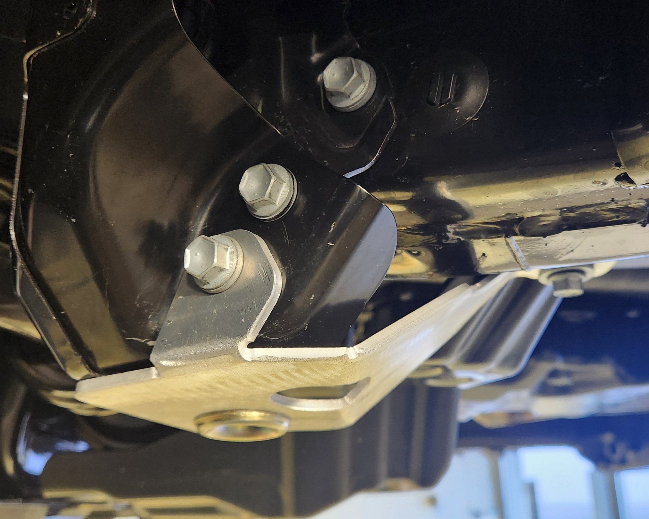 מיגון צמת מוט מייצב | טויוטה לנדקרוזר 250 דיזל סהרה ו-Fist Edition