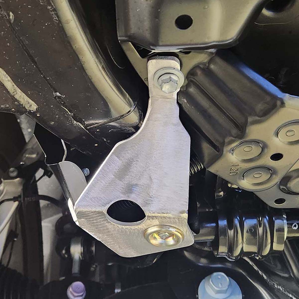 מיגון צמת מוט מייצב | טויוטה לנדקרוזר 250 דיזל סהרה ו-Fist Edition