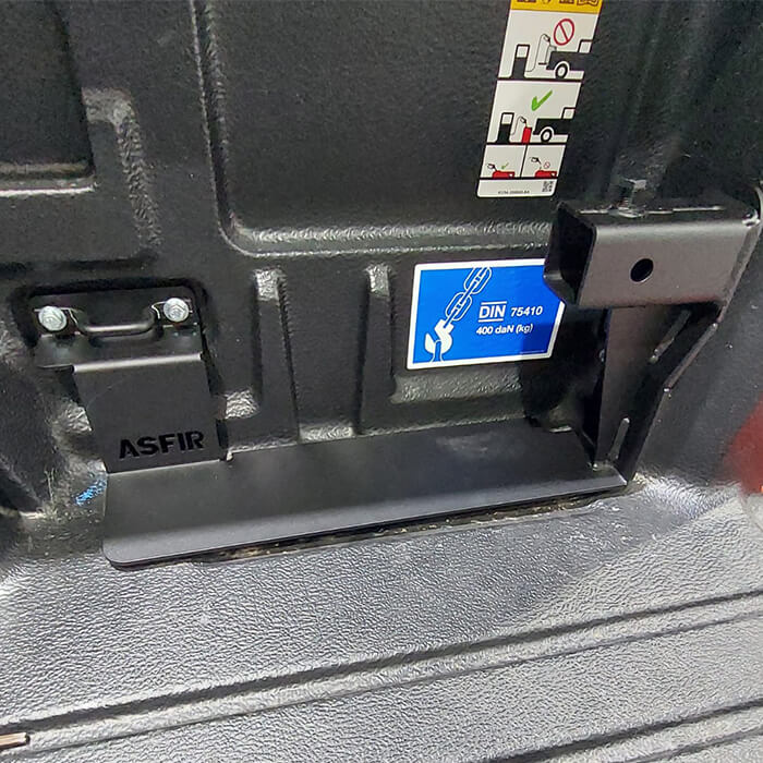 מתקן לאחסון מחבר גרירה נשלף | פורד ריינג'ר רפטור