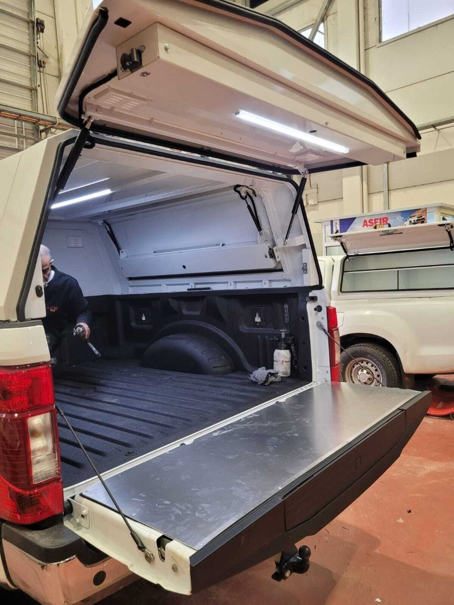 ארגז אחורי עם 3 דלתות | פורד F-250/F-350/טרמור