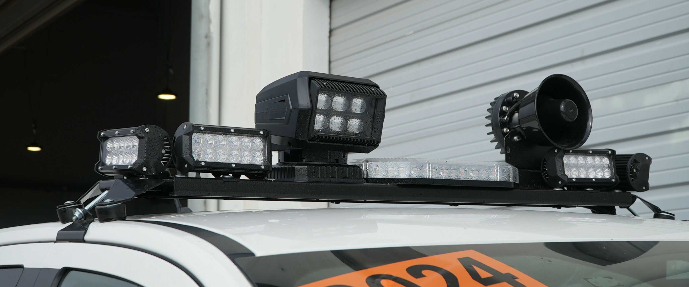 אביזרי חשמל ותאורה