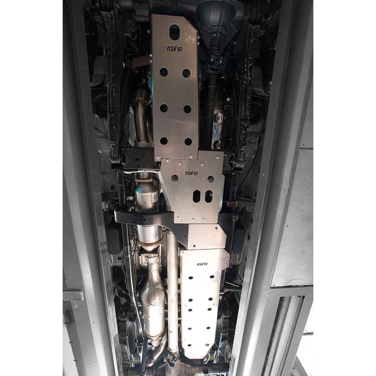 מיגון מכל אוריאה | ראם 2500 / 3500 | ארוך\קצר