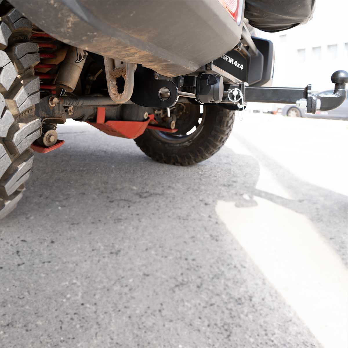 התקן גרירה נשלף תפוח HEAVY-DUTY עם אוזני גרירה | סוזוקי ג'ימני