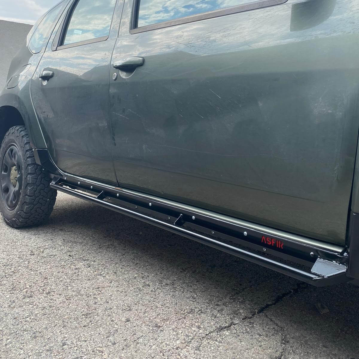 מיגון סף | דאצ'יה דאסטר