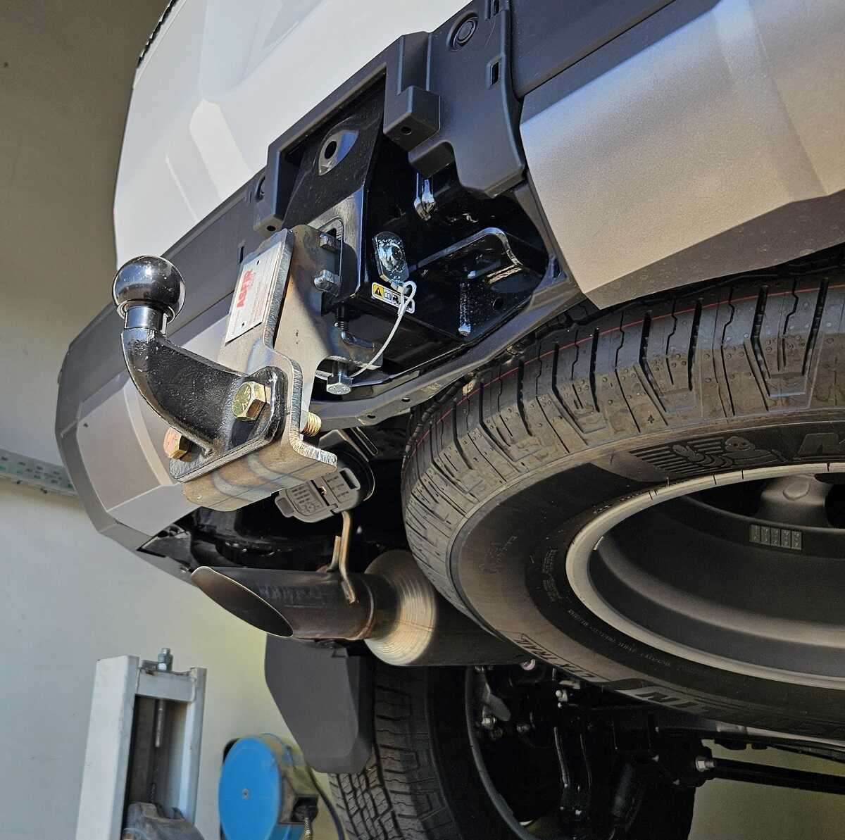 מחבר גרירה תפוח נשלף | טויוטה לנד קרוזר 250 בנזין היברידי