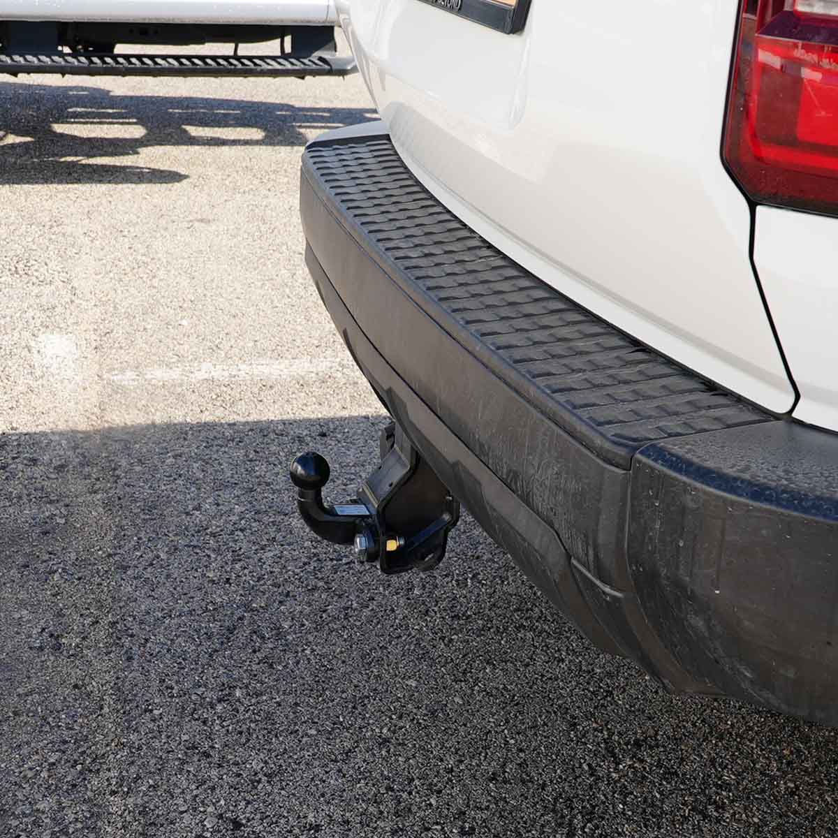 מחבר גרירה מחובר לשאסי תפוח | טויוטה לנד קרוזר 250 דיזל